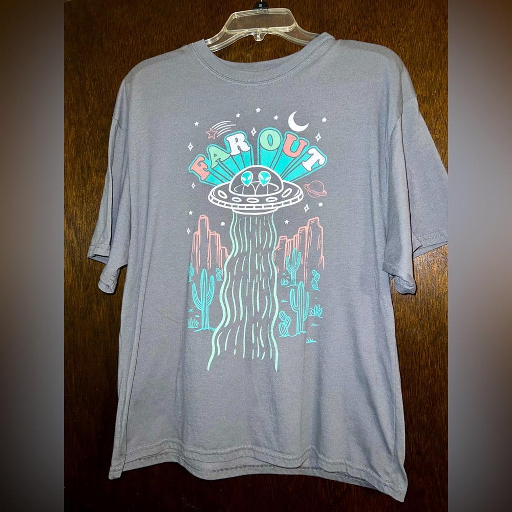 🛸”Far Out” T-shirt🛸